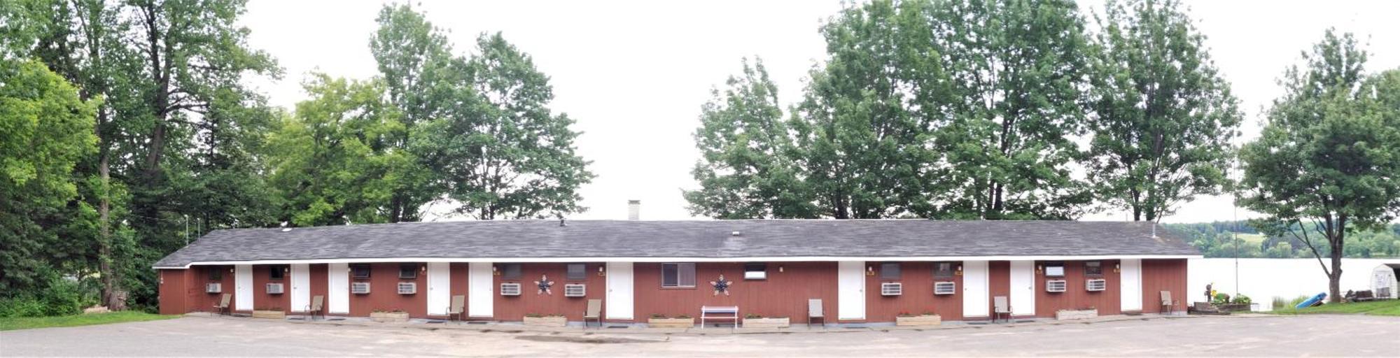 Lakeshore Motel Ice Lake Iron River Exterior photo